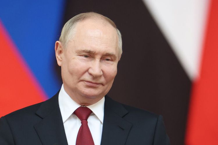 Putin gərgin iş qrafiki ilə avqustda tətilə çıxa biləcək? -  Peskovdan açıqlama