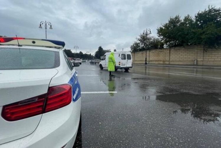 Yol polisindən hava ilə bağlı sürücülərə müraciət