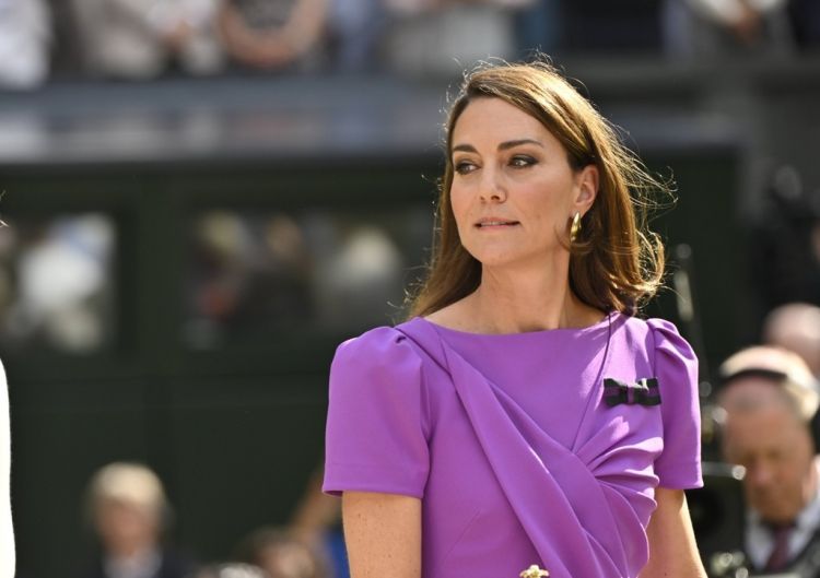 Keyt Middlton saraydakı vəzifəsinə qayıtmaya bilər Keyt Middlton saraydakı vəzifəsinə qayıtmaya bilər