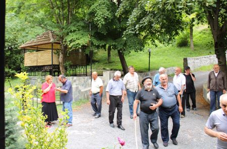 "Dünyəviliyin və Maarifpərvərliyin" Təbliğinə Dəstək İctimai Birliyi Qaxda ahıllarla görüş keçirib