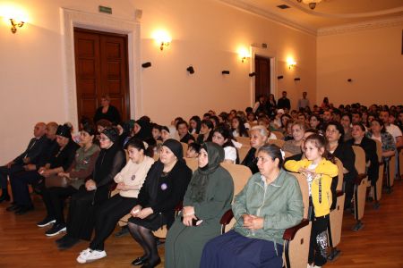 “Üç rəngli göy qurşağı” filmi təqdim edilib
