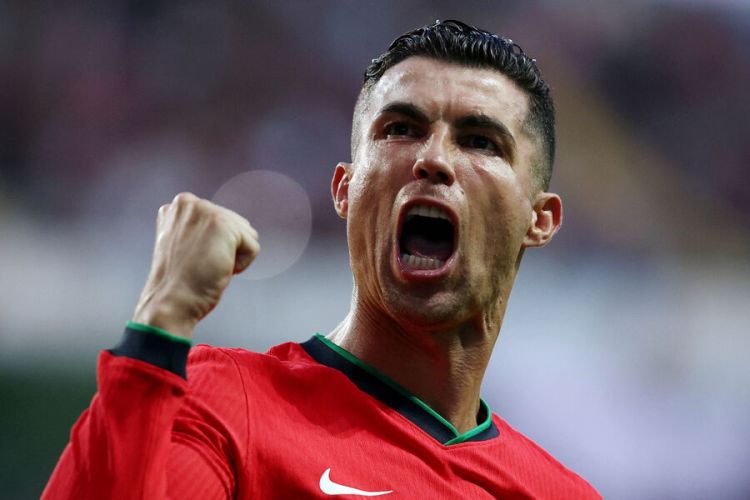 Ronaldo yeni rekorda  İMZA ATDI Ronaldo yeni rekorda  İMZA ATDI