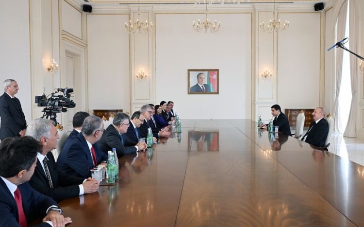 Prezident İlham Əliyev Türkiyə Böyük Millət Məclisinin nümayəndə heyətini qəbul edib Prezident İlham Əliyev Türkiyə Böyük Millət Məclisinin nümayəndə heyətini qəbul edib