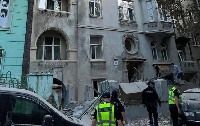 Lvova raket hücumu: ölənlərin sayı üçü uşaq olmaqla yeddi nəfərə çatıb Lvova raket hücumu: ölənlərin sayı üçü uşaq olmaqla yeddi nəfərə çatıb