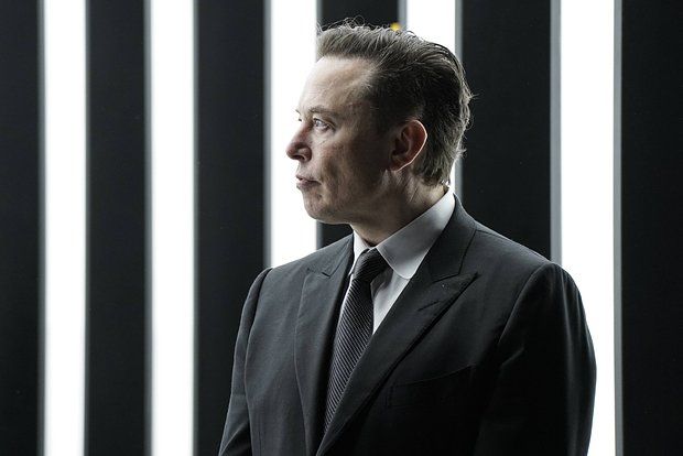 İlon Mask nasizmə meyllilikdə ittiham olundu İlon Mask nasizmə meyllilikdə ittiham olundu