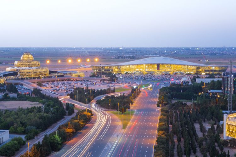 Beynəlxalq aviaşirkətlər məcburi eniş üçün Bakı aeroportuna üz tutub