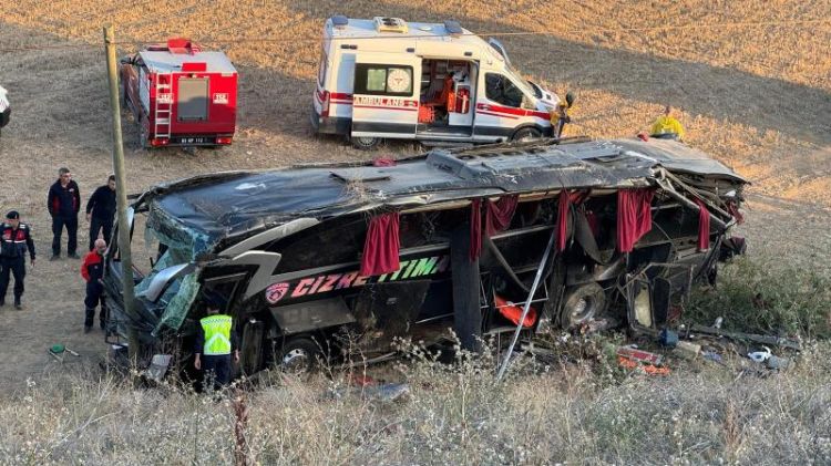 Türkiyədə sərnişin avtobusu aşdı: 21 yaralı 