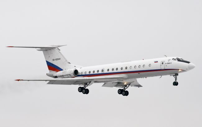 Rusiyada Tu-134 hərbi-nəqliyyat təyyarəsi yandırılıb - VİDEO Rusiyada Tu-134 hərbi-nəqliyyat təyyarəsi yandırılıb - VİDEO