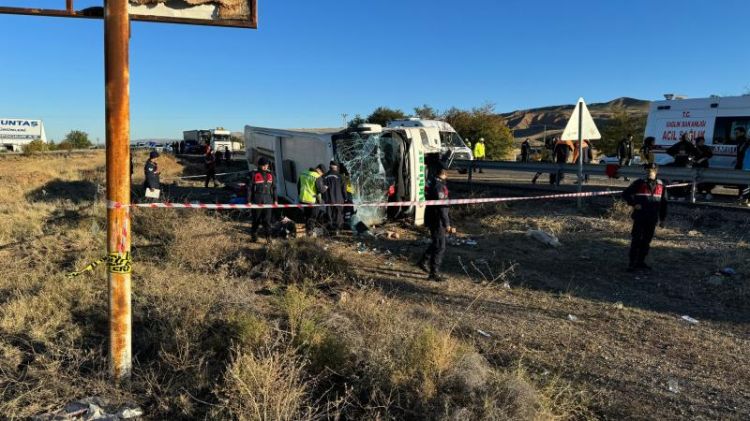 Türkiyədə sərnişin avtobusu aşıb: 6 nəfər ölüb, 25 nəfər yaralanıb