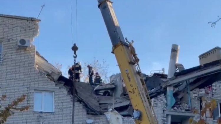 Rusiyada yaşayış binasında partlayış: Ölən və yaralananlar var - VİDEO Rusiyada yaşayış binasında partlayış: Ölən və yaralananlar var - VİDEO