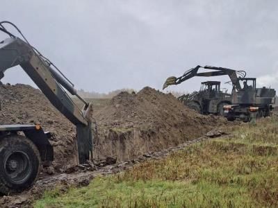 Polşa Rusiya ilə sərhəddə istehkamlar tikməyə başlayıb