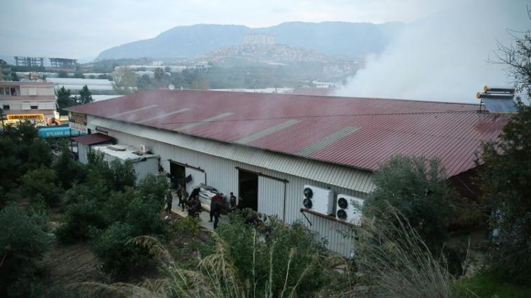 Antalyada mebel anbarında yanğın baş verib