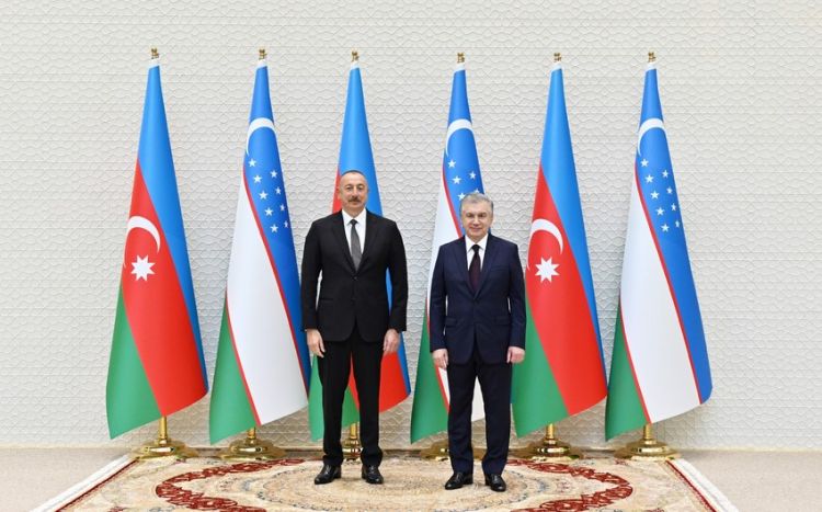 Şavkat Mirziyoyev İlham Əliyevə zəng edib