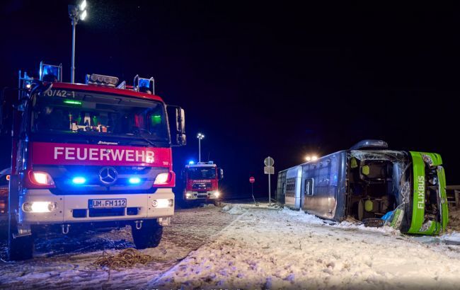 Almaniyada avtobus aşıb, ukraynalı qadın ölüb 