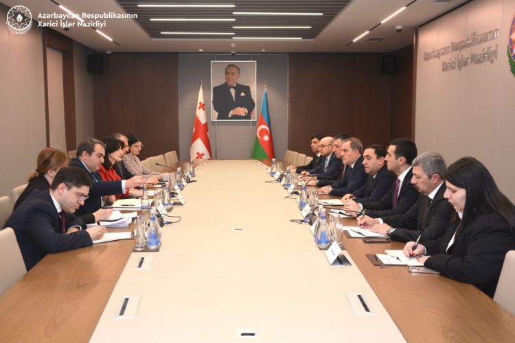 Ceyhun Bayramov Maka Botçorişvilinin rəhbərlik etdiyi nümayəndə heyəti ilə görüşüb Ceyhun Bayramov Maka Botçorişvilinin rəhbərlik etdiyi nümayəndə heyəti ilə görüşüb