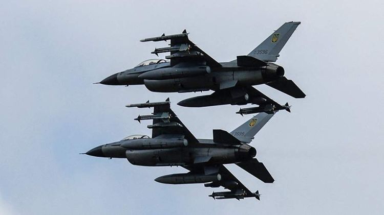 Ukrayna Müdafiə Nazirliyi Niderlanddan F-16 qırıcıları aldığını bildirib