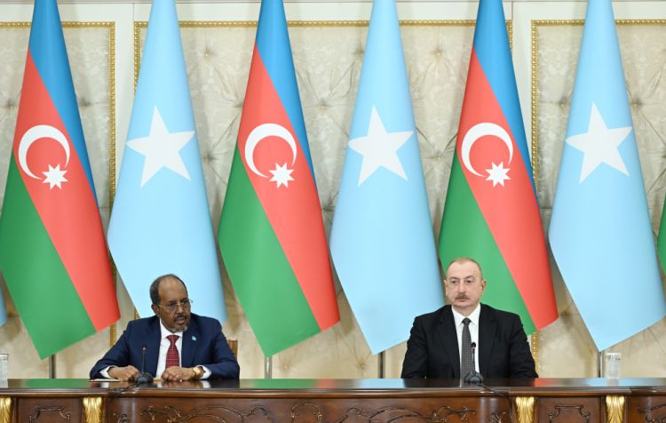 Azərbaycan və Somali prezidentləri mətbuata bəyanatlarla çıxış ediblər - FOTO - Yenilənib