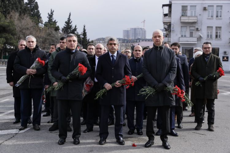 Əmək və Əhalinin Sosial Müdafiəsi Nazirliyinin kollektivi Xocalı soyqırımı qurbanlarının xatirəsini yad edib