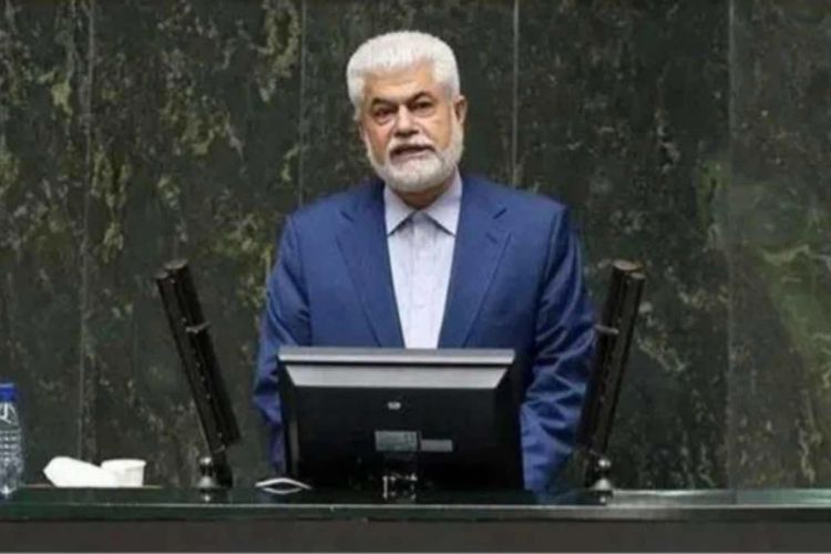İranlı deputat yoxsul insanları öz böyrəklərini satmağa çağırdı İranlı deputat yoxsul insanları öz böyrəklərini satmağa çağırdı