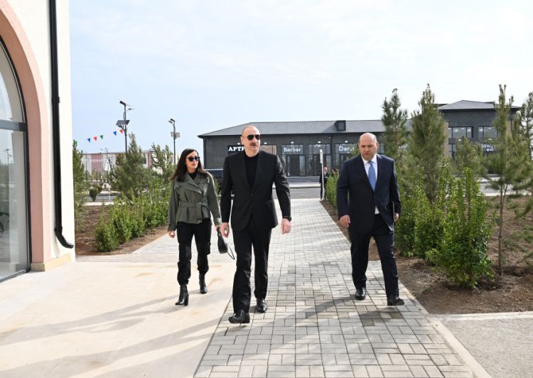 İlham Əliyev və xanımı Ağdamın Sarıcalı kəndinin ilk mərhələsinin açılışında iştirak edib - Yenilənib - FOTO İlham Əliyev və xanımı Ağdamın Sarıcalı kəndinin ilk mərhələsinin açılışında iştirak edib - Yenilənib - FOTO