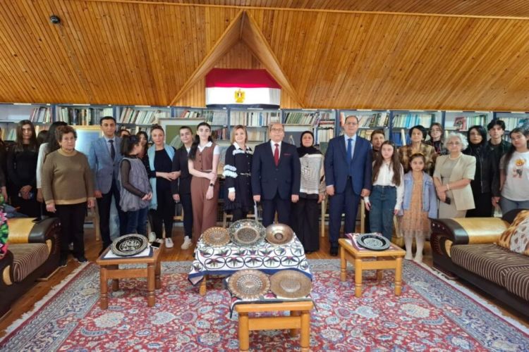 Алена Бадалова: «Искусство объединяет детей Азербайджана и Америки —  Видеорепортаж Алена Бадалова: «Искусство объединяет детей Азербайджана и Америки —  Видеорепортаж