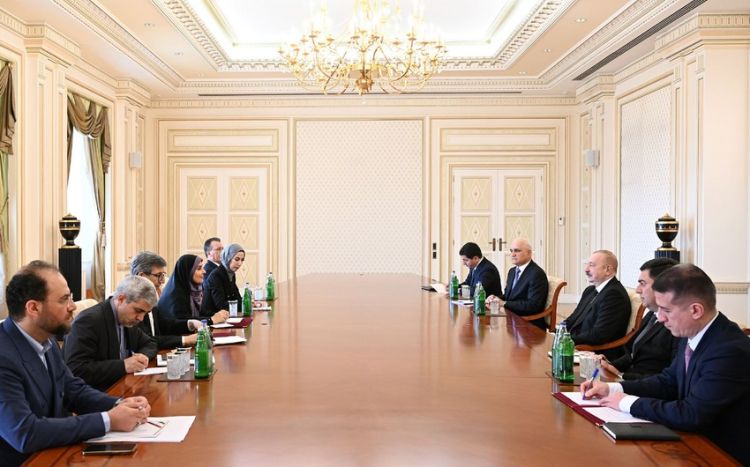 İlham Əliyev İranın yol və şəhərsalma nazirini qəbul edib - Yenilənib İlham Əliyev İranın yol və şəhərsalma nazirini qəbul edib - Yenilənib