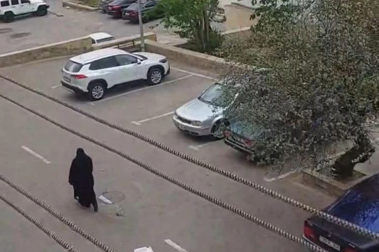 Bakıda görüntüsü yayılan çadralı şəxs  POLİSƏ ÇAĞIRILDI