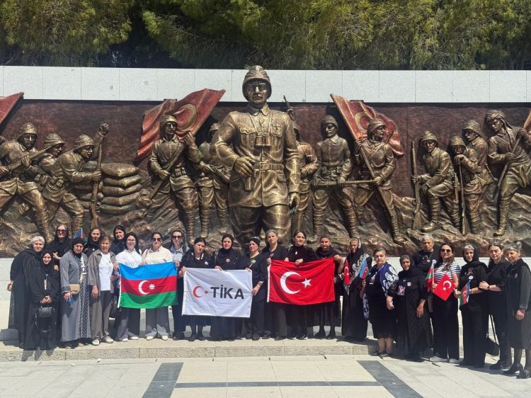 Şəhid ailələri Çanaqqala şəhərini ziyarət ediblər - FOTO