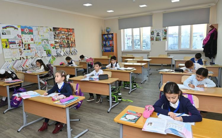 Sabahdan şagirdlərin yerdəyişməsi müvəqqəti  dayandırılacaq
