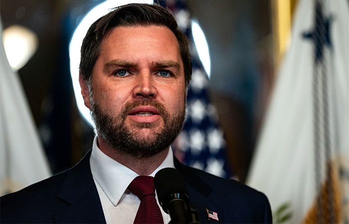 ABŞ-nin vitse-prezidenti Qərbin "yolunu azdığını" deyib