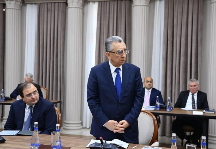 Eldar Əzizov: "Azərbaycanı Fransa ilə də müqayisə edə bilərik"