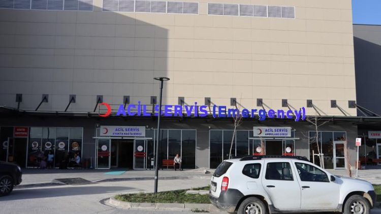 Ad günü tortu yeyən 12 şagirdin vəziyyəti pisləşib