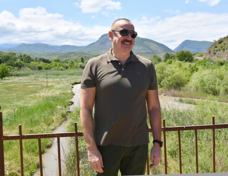 İlham Əliyev "Xocalı" yarımstansiyasının açılışında iştirak edib