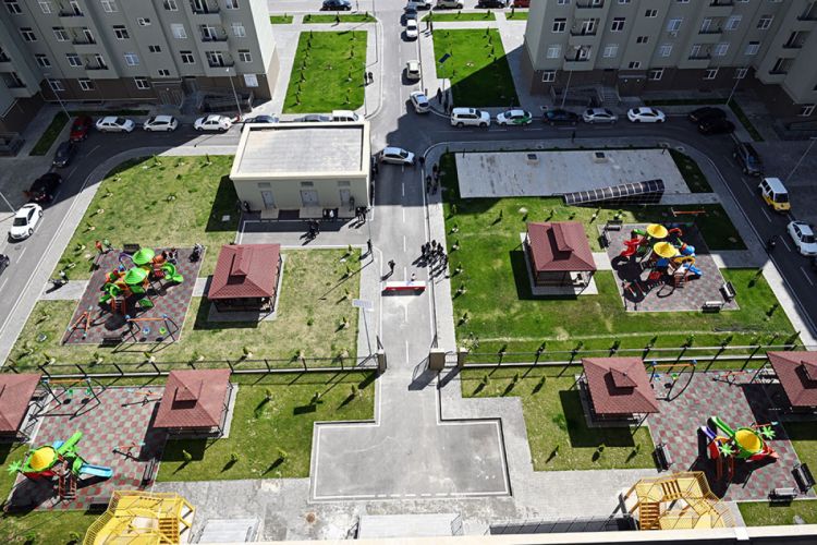 Hərbi qulluqçulara mənzillər verilib