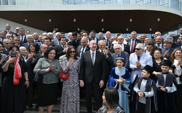 İlham Əliyevin sosial şəbəkə hesablarında Ağdam Muğam Mərkəzinin açılışından görüntülər paylaşılıb