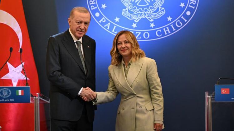 Ərdoğan Meloni ilə telefonla danışıb