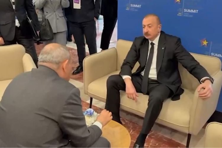 Prezident İlham Əliyev Tiranada Nikol Paşinyanla görüşüb - VİDEO