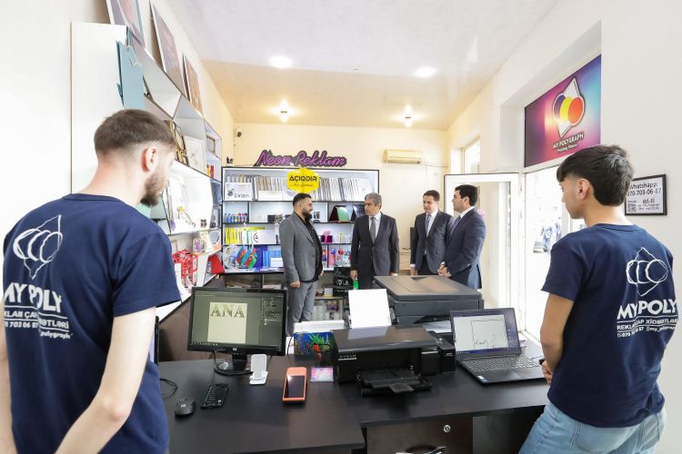 Xaçmazda özünüməşğulluq proqramı üzrə qurulmuş təsərrüfatlara baxış olub - FOTO