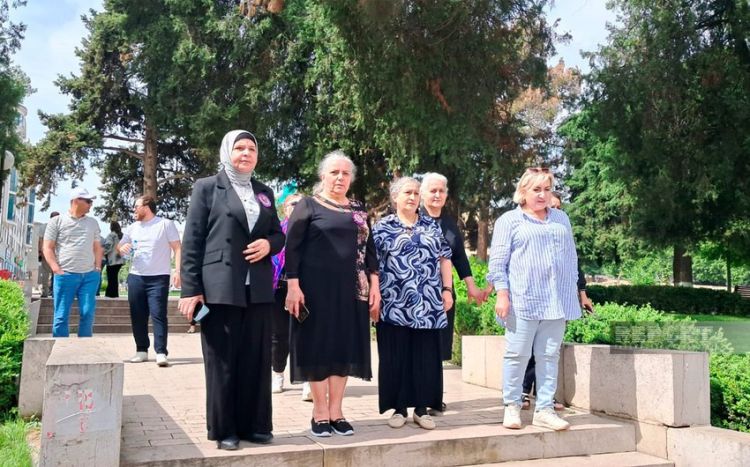 Sumqayıt sakini olan bir qrup şəhid ailəsi Xankəndiyə səfər edib - FOTO