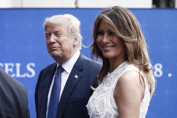 Tramp: "Putin Melaniyanı təriflədi"