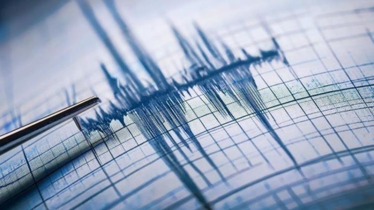 İndoneziyada 5,7 bal gücündə zəlzələ baş verib