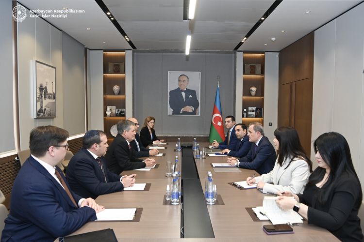 Ceyhun Bayramov ABŞ senatoru Stiv Deyns ilə Azərbaycan-Ermənistan normallaşma prosesini müzakirə edib - FOTO