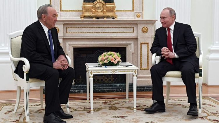 Putin Kremldə Qazaxıstanın keçmiş prezidenti Nazarbayevlə görüşüb