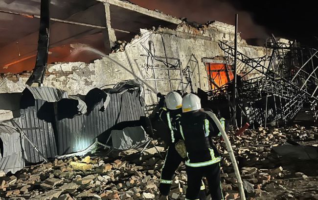 Odessaya hücum edən Rusiya dronları böyük yanğına səbəb olub - VİDEO - FOTO