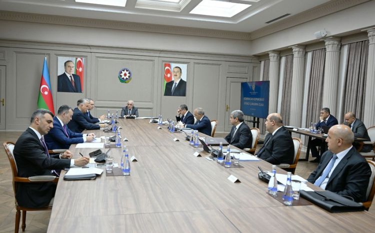Baş nazir Əli Əsədov iclas keçirdi - FOTO