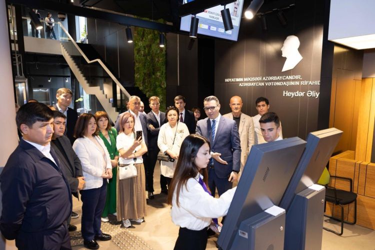 Beynəlxalq konfransın iştirakçıları DSMF-in iki mərkəz ilə tanış olublar - FOTO