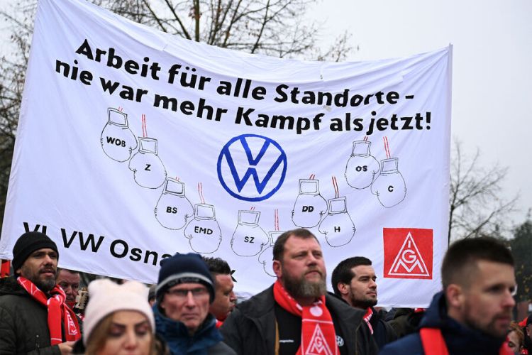 "Volkswagen" 20 min işçisini işdən çıxaracaq