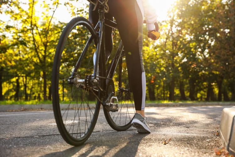 Yaponiyada sərxoş halda velosiped sürən qadın həbs edilib