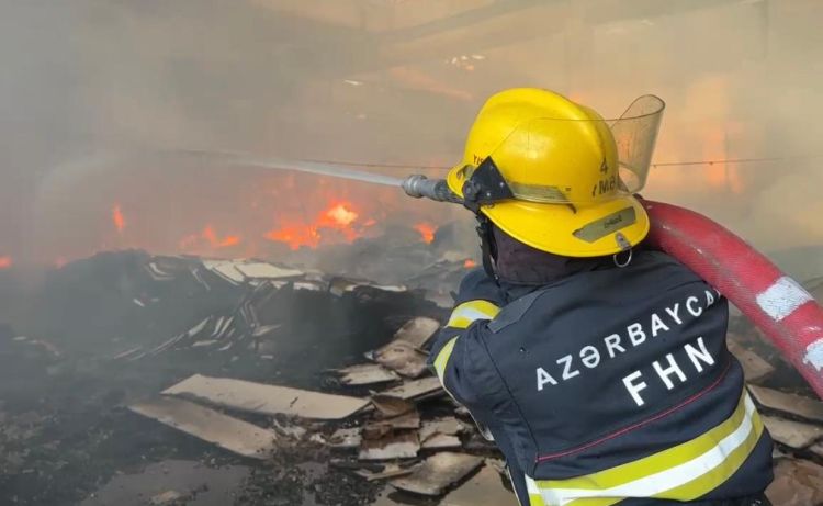 Sabirabadda evdə baş vermiş yanğında ölən ailə üzvlərinin adları məlum olub