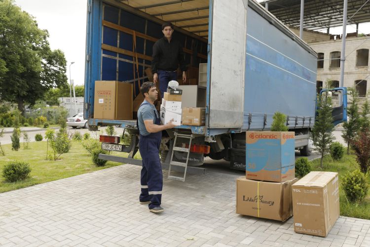Daha 24 sakinə özünüməşğulluq proqramı çərçivəsində avadanlıqlar təqdim edilib - FOTO